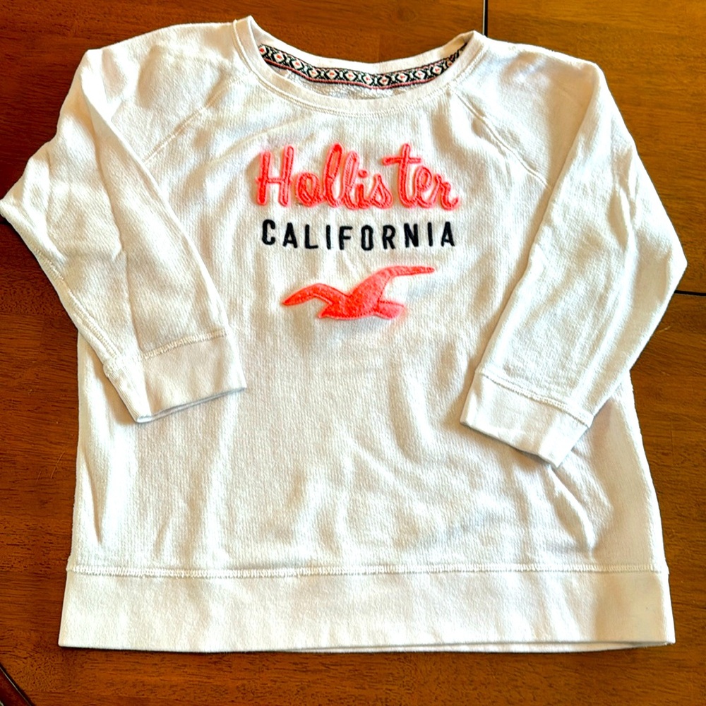 White Hollister sweater